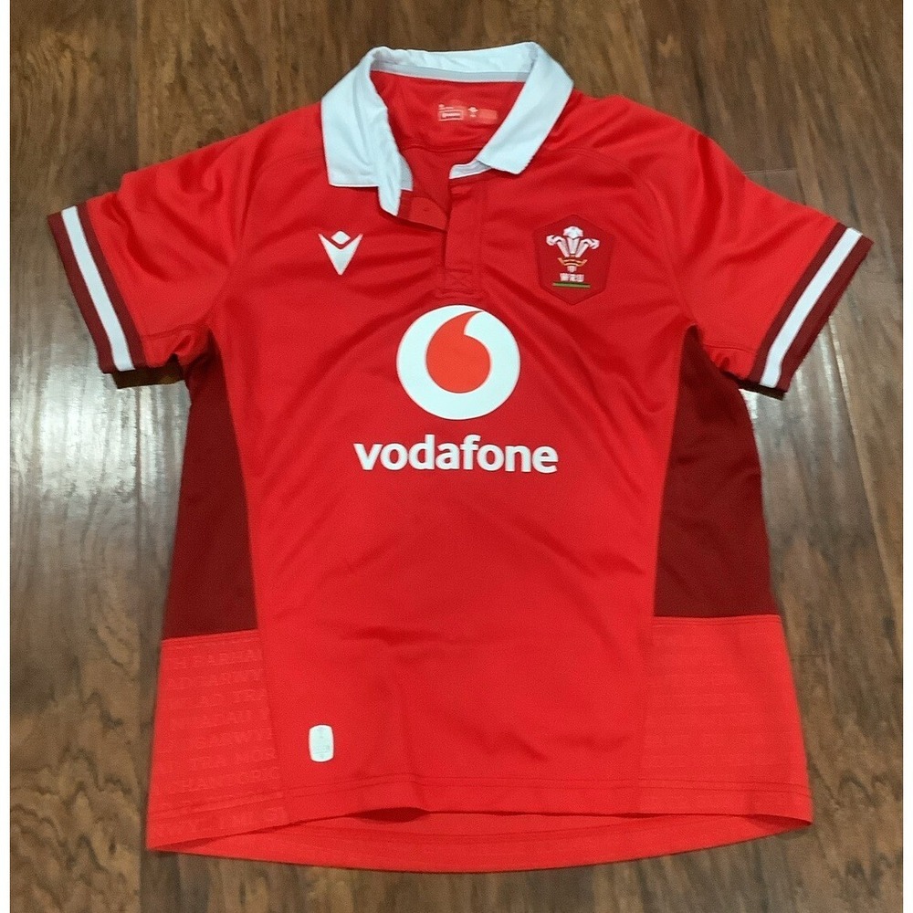 Wales Welsh Rugby Shirt Jersey WRU Macron Home Tee T-shirt Size M